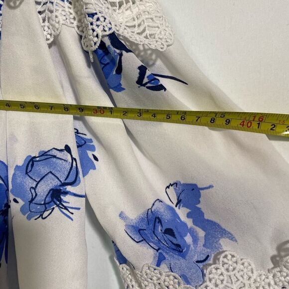 BCX Women's floral Sleeve Button-Up Top size: small - Picture 5 of 11